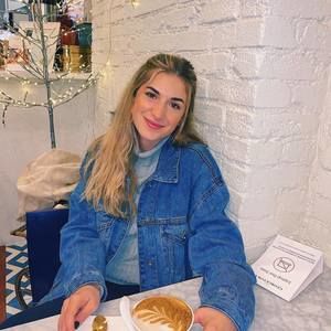 Meet your Posher, Hannah